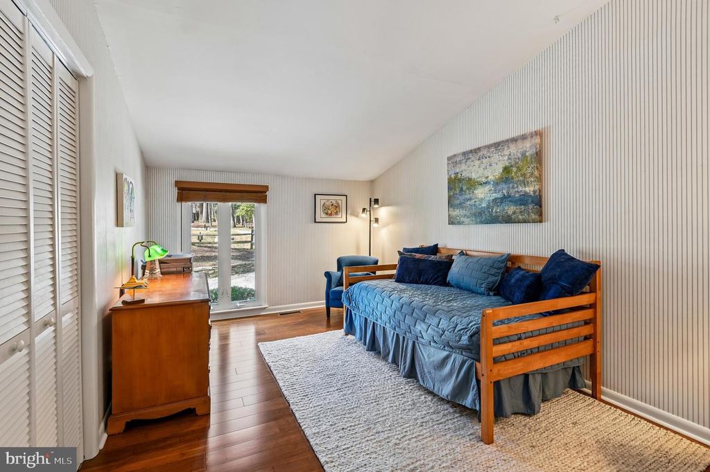 Image 22 of property listing at 2654 OGLETON RD, Annapolis, MD 21403