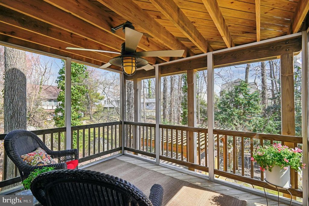 Image 24 of property listing at 2654 OGLETON RD, Annapolis, MD 21403