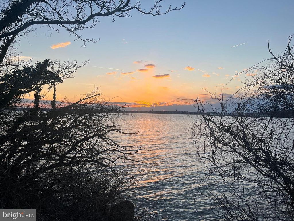 Image 37 of property listing at 2654 OGLETON RD, Annapolis, MD 21403