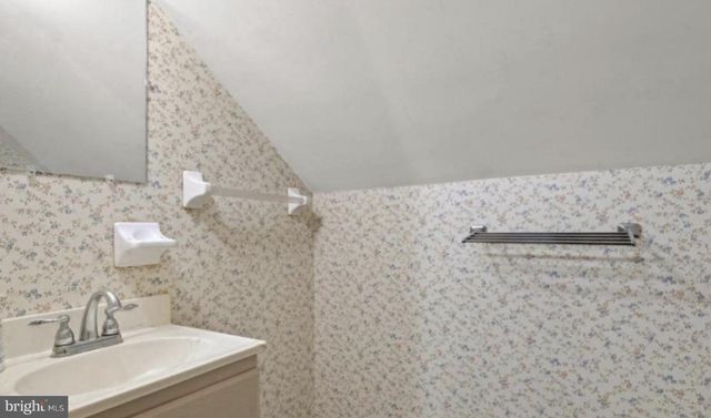 923 ROHRERSTOWN RD, Lancaster, PA 17601