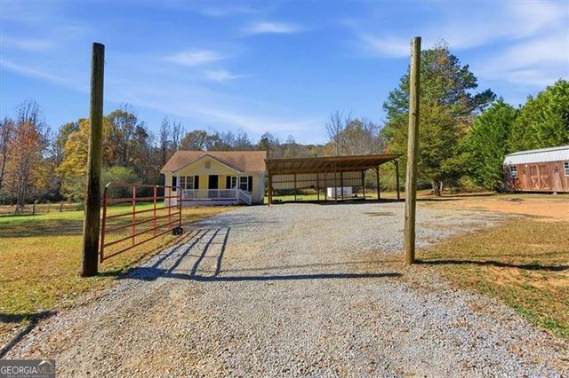 587 Whooping Creek Road, Carrollton, GA 30116