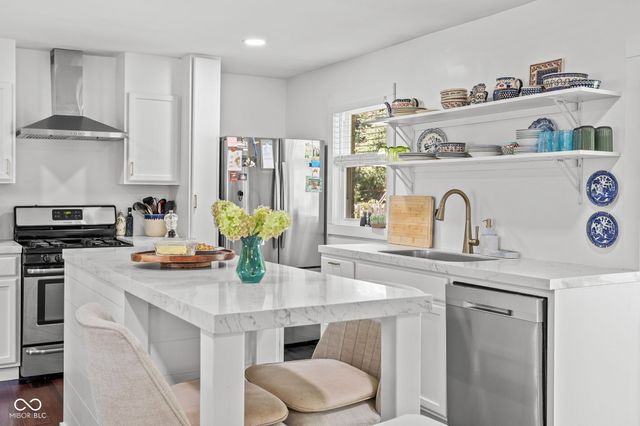 2820 E 98th Street, Carmel, IN 46280