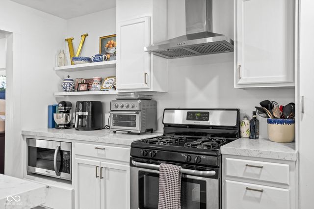 2820 E 98th Street, Carmel, IN 46280