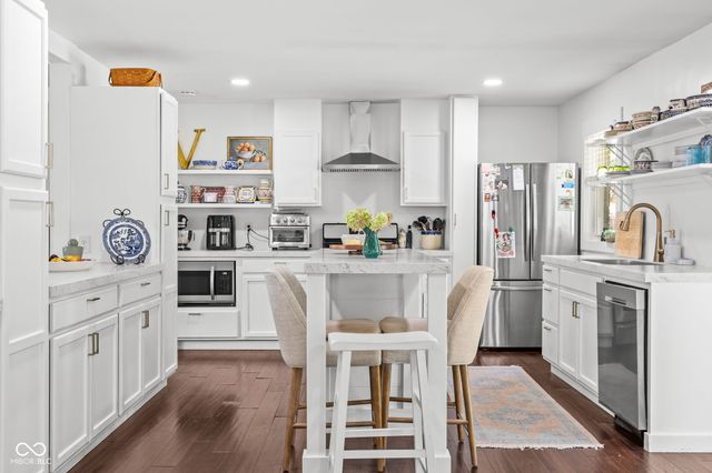 2820 E 98th Street, Carmel, IN 46280