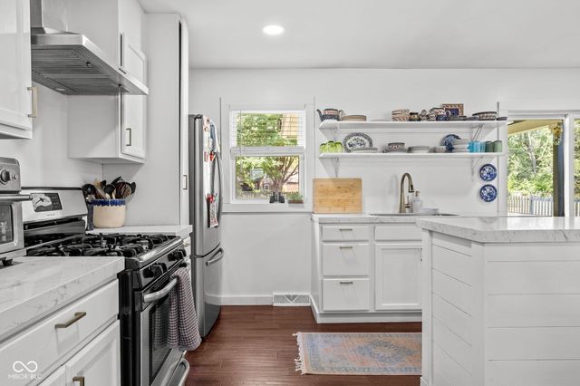 2820 E 98th Street, Carmel, IN 46280