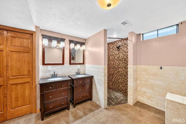 20787 Windrush Court, South Bend, IN 46614