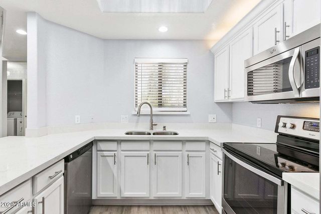 11680 E SAHUARO Drive 2005, Scottsdale, AZ 85259