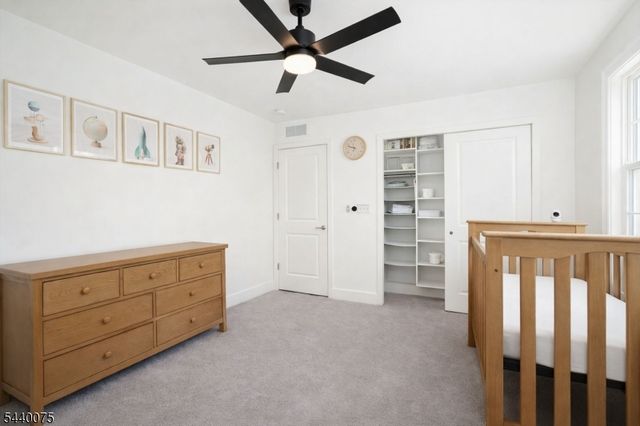 21 Astoria Pl, East Hanover Twp., NJ 07936