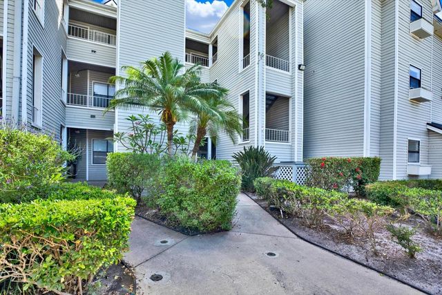 3127 W SLIGH AVENUE 104B, Tampa, FL 33614