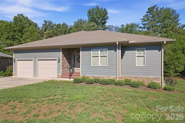 125 Beechmont Drive, Morganton, NC 28655