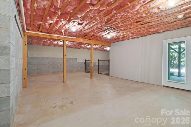 125 Beechmont Drive, Morganton, NC 28655