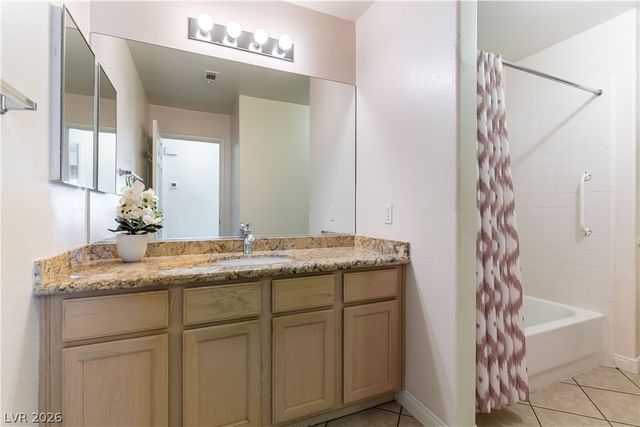 5460 Beach Pine Street, Las Vegas, NV 89130