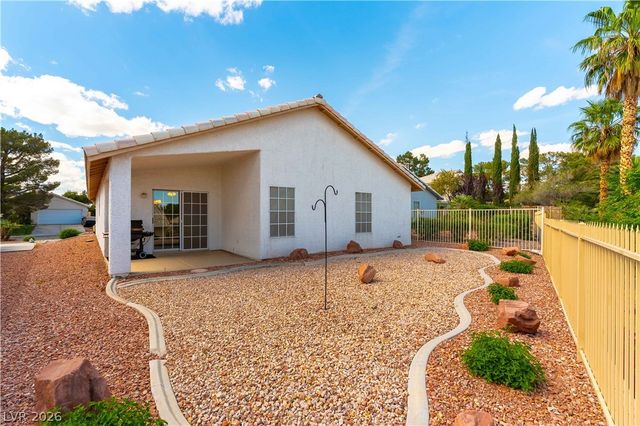 5460 Beach Pine Street, Las Vegas, NV 89130