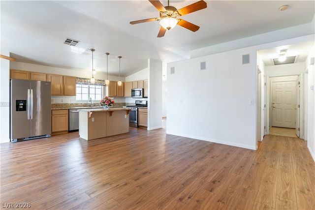 5460 Beach Pine Street, Las Vegas, NV 89130