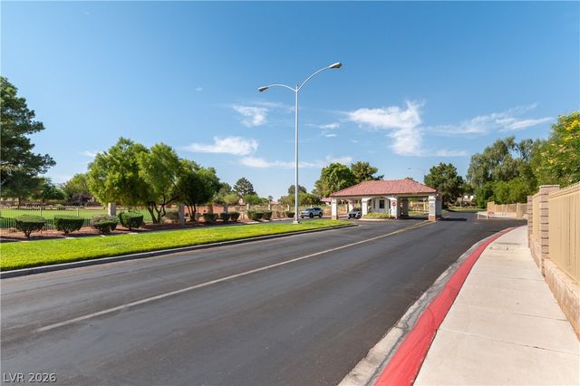 5460 Beach Pine Street, Las Vegas, NV 89130