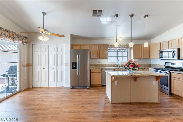 5460 Beach Pine Street, Las Vegas, NV 89130