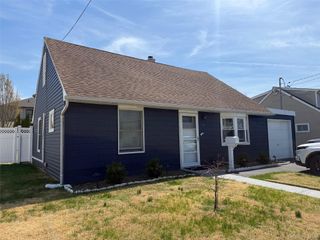 12 Carlton Drive, Massapequa, NY 11758