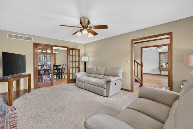309 E Somonauk Street, Yorkville, IL 60560