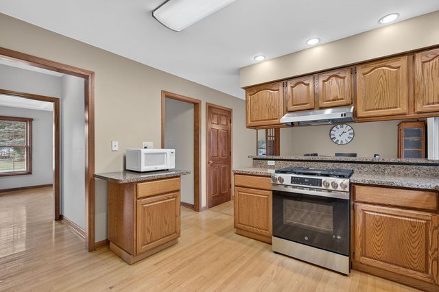 309 E Somonauk Street, Yorkville, IL 60560