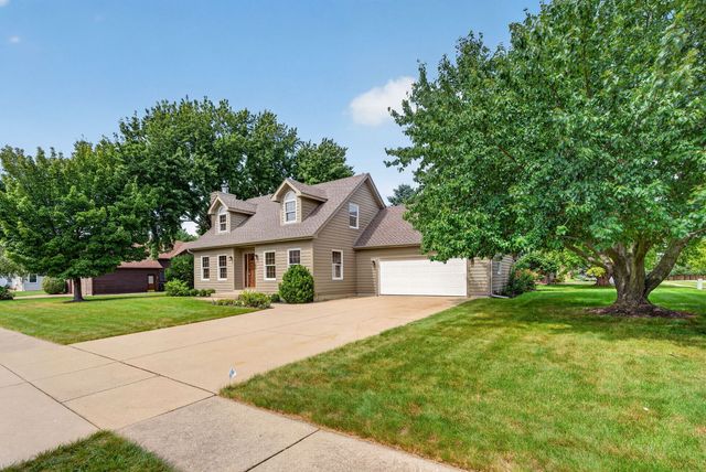 309 E Somonauk Street, Yorkville, IL 60560