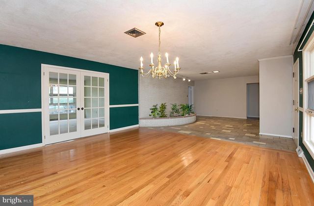 28 W CHURCH RD, Lawrence Township, NJ 08648