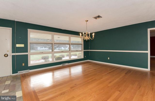 28 W CHURCH RD, Lawrence Township, NJ 08648