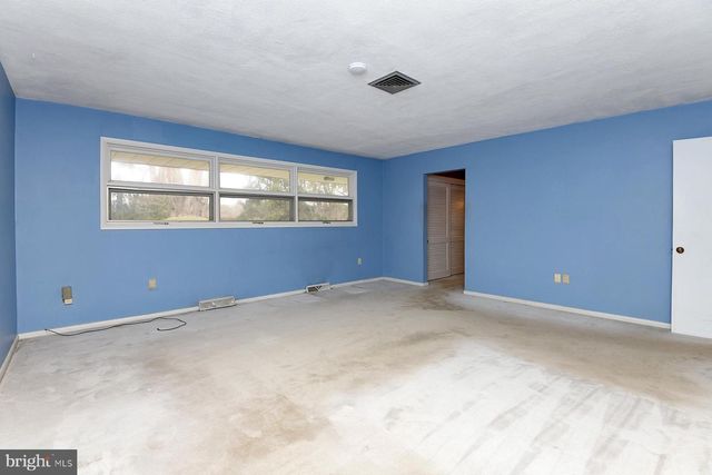 28 W CHURCH RD, Lawrence Township, NJ 08648