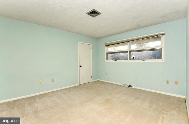 28 W CHURCH RD, Lawrence Township, NJ 08648