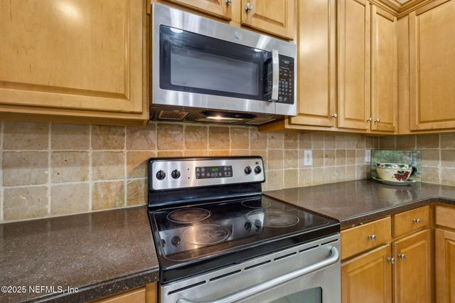 3839 ANDERSON WOODS Drive, Jacksonville, FL 32218