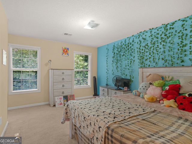 112 Crown Oaks Drive, Stockbridge, GA 30281