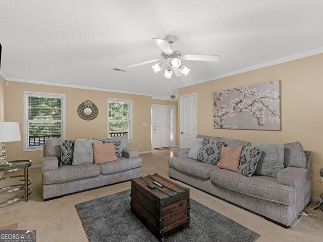 112 Crown Oaks Drive, Stockbridge, GA 30281