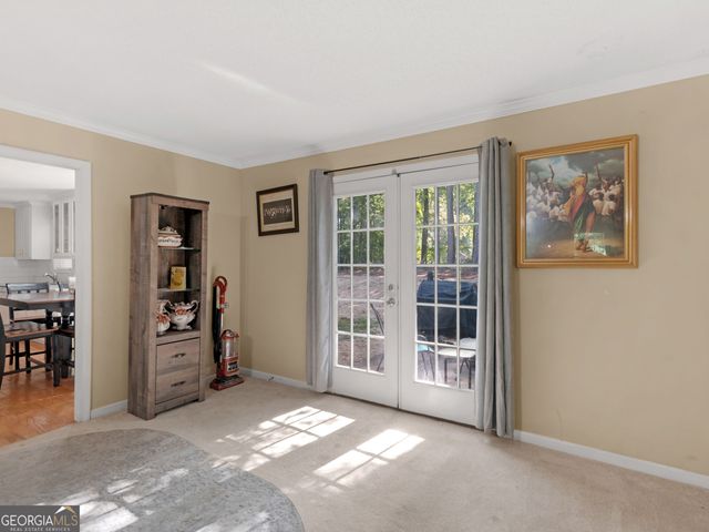 112 Crown Oaks Drive, Stockbridge, GA 30281