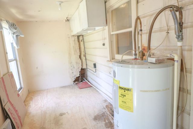 801 E Walcott Avenue, Comanche, TX 76442