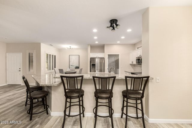 16779 W DESERT BLOSSOM Way, Surprise, AZ 85387