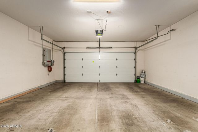 16779 W DESERT BLOSSOM Way, Surprise, AZ 85387