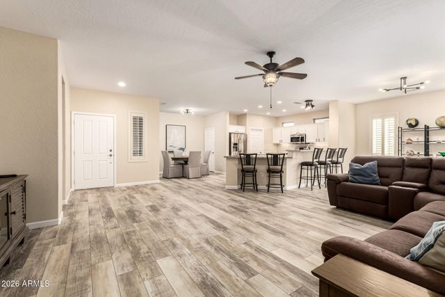 16779 W DESERT BLOSSOM Way, Surprise, AZ 85387