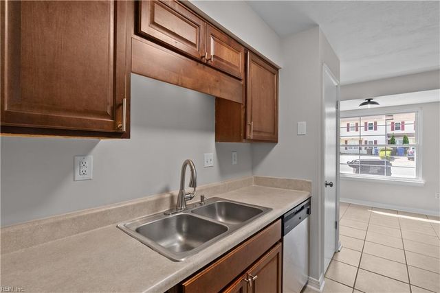 5516 Amhurst CT, Virginia Beach, VA 23462