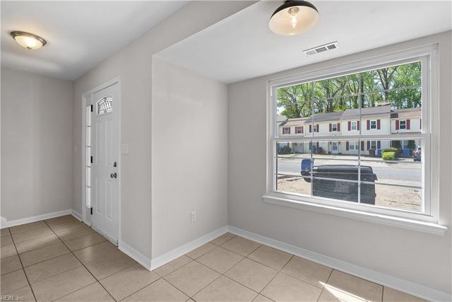 5516 Amhurst CT, Virginia Beach, VA 23462