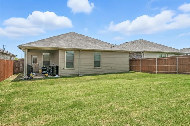 524 Prairie Clover Trail, Fort Worth, TX 76131