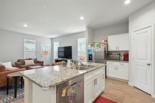 524 Prairie Clover Trail, Fort Worth, TX 76131