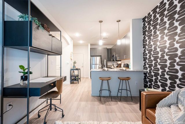 12001 Heatherly Dr Apt 2004, Austin, TX 78747