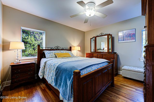 2126 Village Dr Unit 3, Louisville, KY 40205