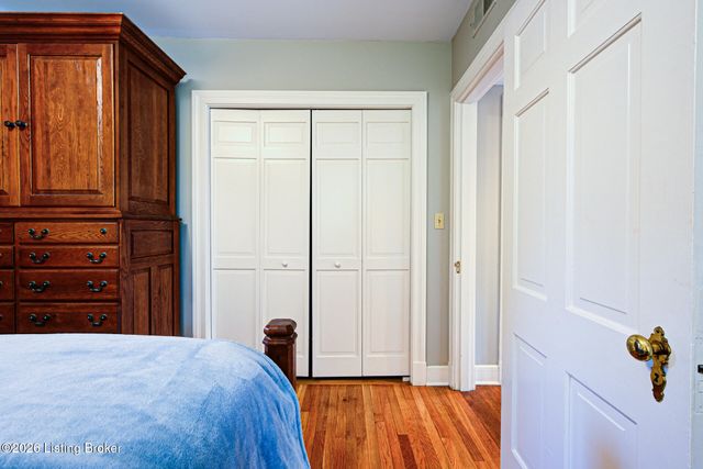2126 Village Dr Unit 3, Louisville, KY 40205