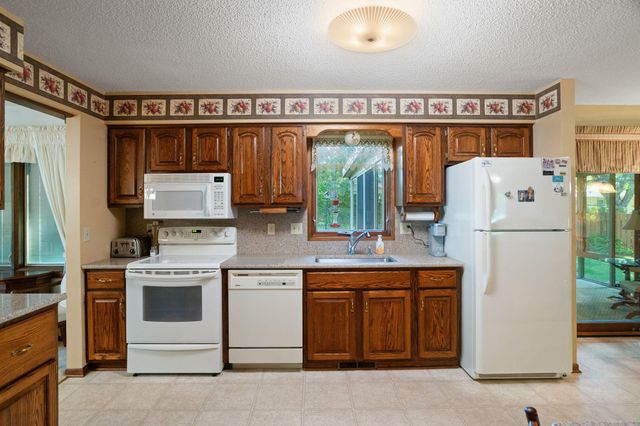 2994 Mary Street, Maplewood, MN 55109