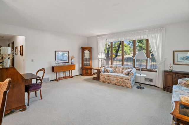 2994 Mary Street, Maplewood, MN 55109