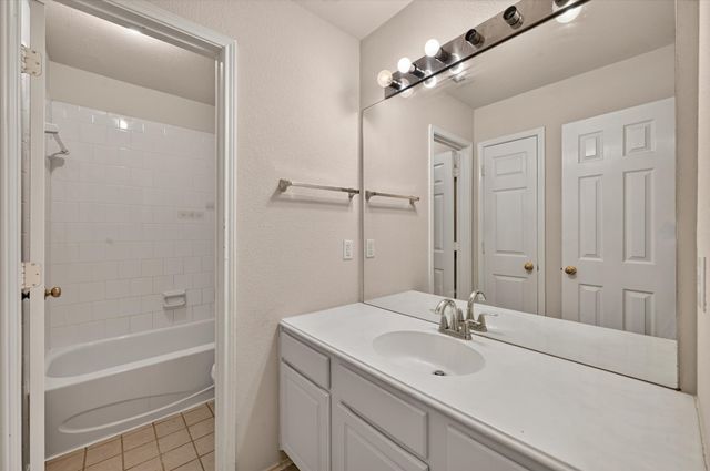 2328 Hunters Run Drive, Plano, TX 75025