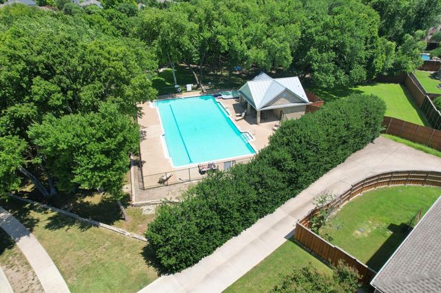 2328 Hunters Run Drive, Plano, TX 75025