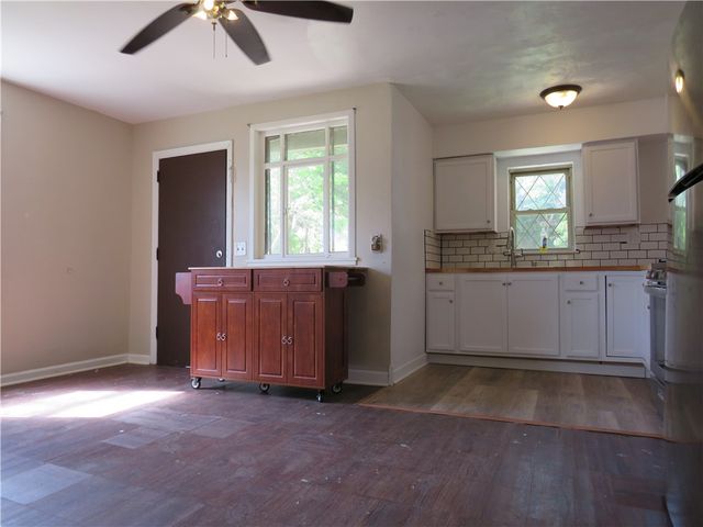 141 Zara St, Knoxville, PA 15210
