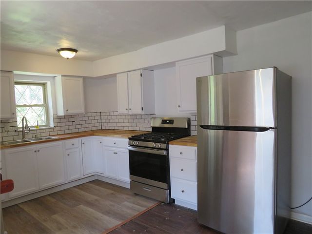 141 Zara St, Knoxville, PA 15210