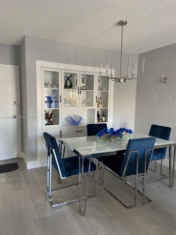 400 Kings Point Dr 526, Sunny Isles Beach, FL 33160